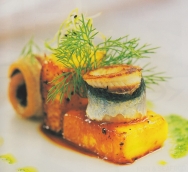 Melocotón de Calanda con sardinas a la plancha