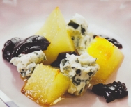 Melón al horno con queso azul y vino dulce