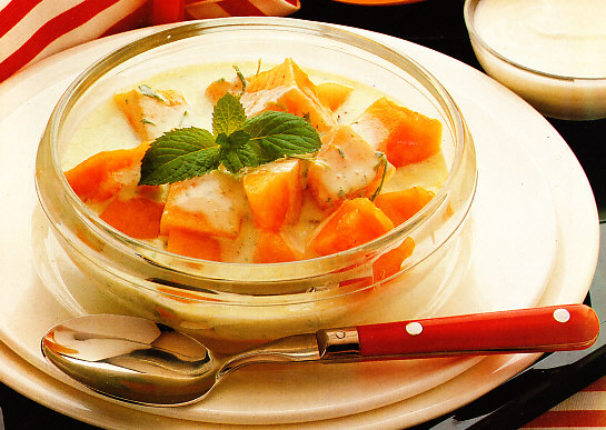 Melón con salsa de yogur a las hierbas