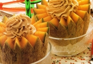 Melón relleno con crema de salmón