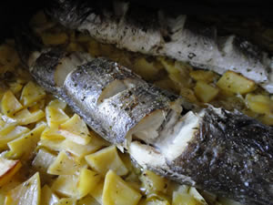 Merluza al horno con patatas