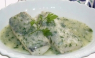 Merluza en salsa verde al txacollí
