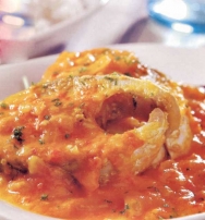 Mero con pimientos y tomates