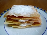 Milhojas con queso y uvas