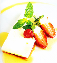 Milhojas de queso , membrillo y "sablée"