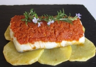 Morro de bacalao con salsa romesco