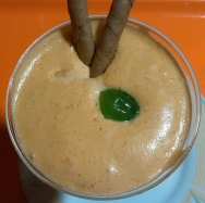 Mousse de turron y barquillo