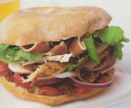 Muffaletta de pollo caliente
