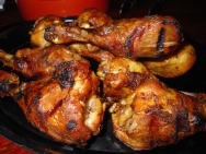 Muslos de pollo marinados con limón y pimienta
