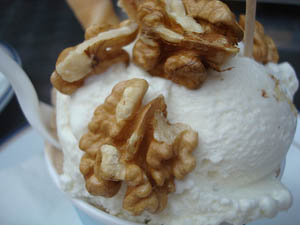 Nueces con nata
