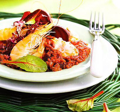 Paella rosa con langostinos