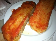 Pan con tomate