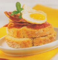 Panceta ibérica con huevo de codorniz