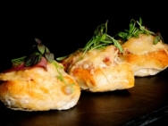 Panecillos rellenos con crema de queso y champiñones