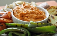 Parrillada de verduras con salsa romesco