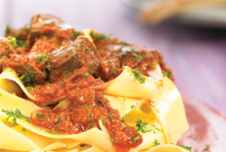 Pasta al huevo con salsa de liebre