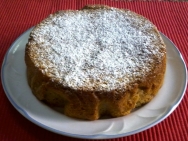 Pastel de almendras y frutos secos confitados