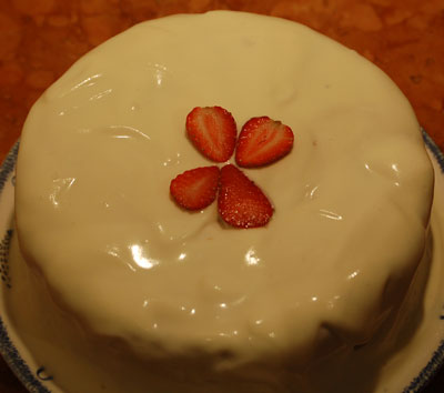 Pastel de chocolate blanco y negro