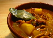 Patatas con calamares