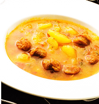 Patatas con chorizo