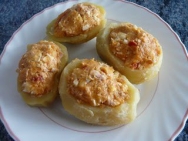 Patatas rellenas de atún