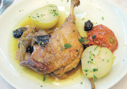 Pato a la ampurdanesa