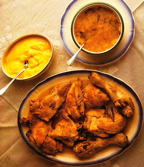 Pavo malagueño con dos salsas