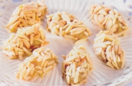Peras con miel y almendras
