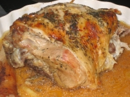 Pierna de cordero asada con hojaldre