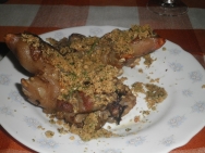 Piés de cerdo a la brasa
