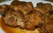 Pies de cerdo a la catalana