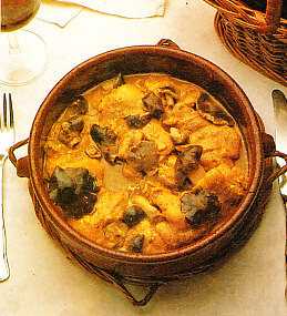 Piés de cerdo con oreja y garbanzos