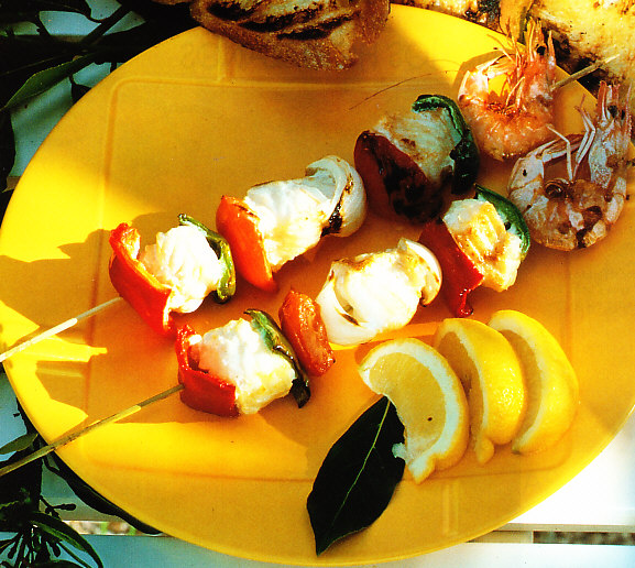 Pinchos de lubina