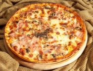 Pizza con champiñones