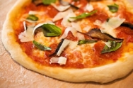 Pizza de atún y jamón cocido sin queso
