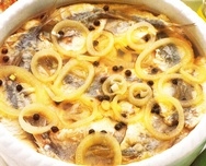 Plato frío de sadinas y cebollas