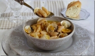 Pochas con almejas y foie