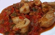 Pollo de corral al chilindrón