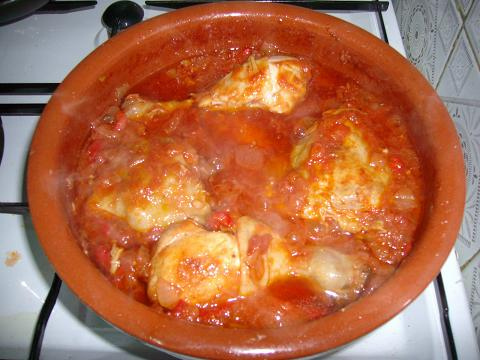 Pollo encebollado