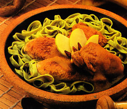 Pollo exótico con pasta