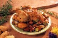 Pollo relleno de manzanas y nueces