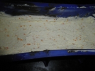 Poner la trufa blanca sobre el chocolate negro