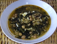 Potaje de garbanzos con bacalao y espinacas