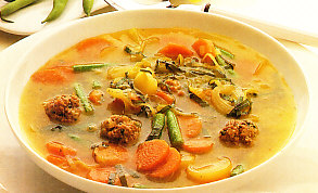 Potaje de verduras con albóndigas