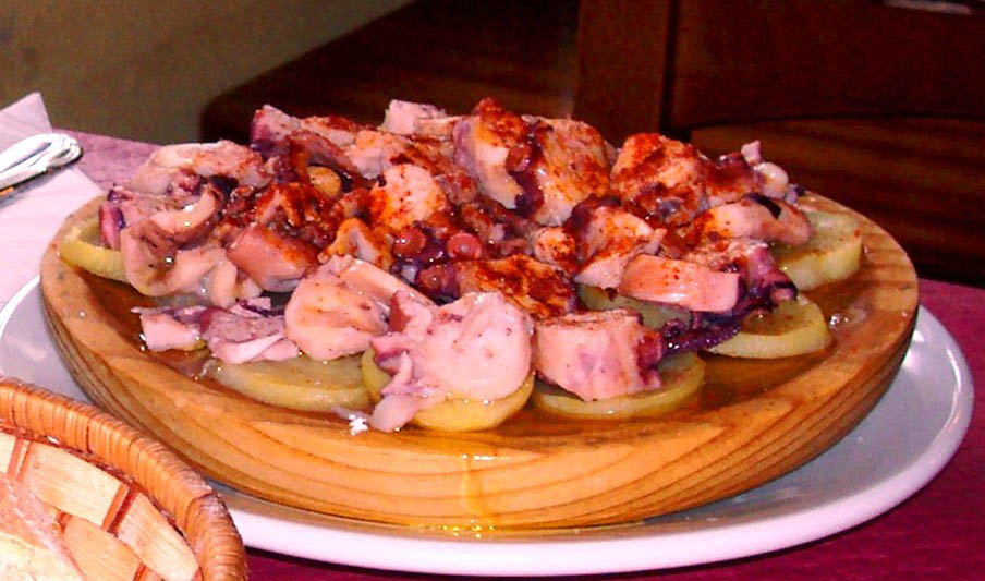Pulpo cocido al pimentón