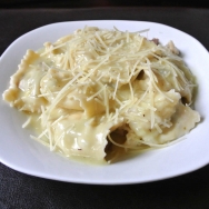 Raviolis rellenos de setas y anchoa