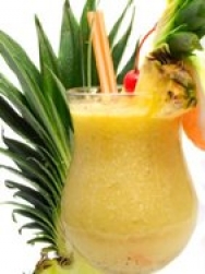 Refresco de pepinos y piña