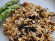 Risotto de trufas y espárragos verdes