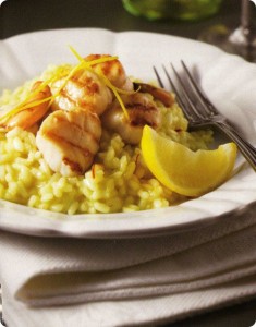 Risotto de vieiras al azafrán y limón