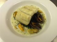 Rodaballo con salsa de mejillones y limón